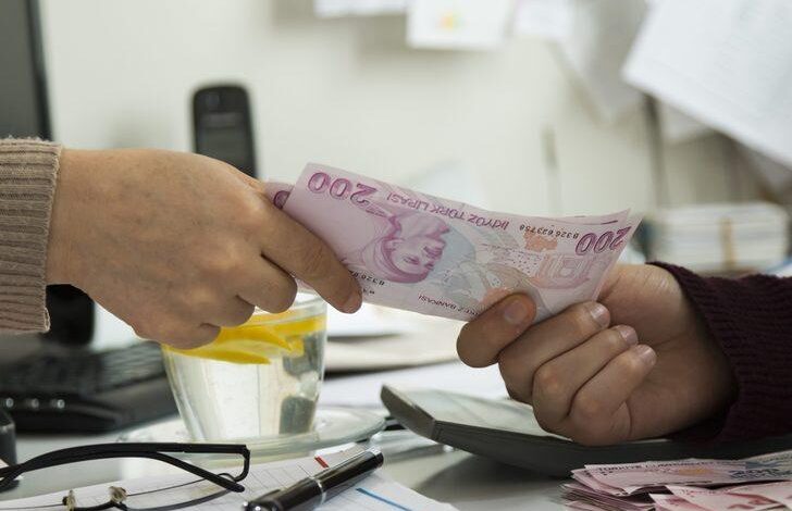 Bugün 12 milyon emekliye 4.000 TL ek ödeme veriliyor! Emeklilerin banka hesabına paralar yatırılmaya başlandı