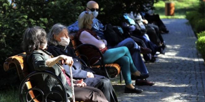 65 Yaş Ve Üstüne 4 Gün, 18 Yaş Altına 3 Gün Sokağa Çıkma İzni Geliyor