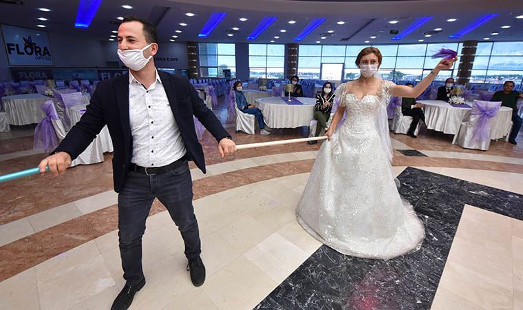 Düğün ve Nişan Yapacaklar Dikkat! Koronavirüs Önlemleri Kapsamında Düğünlere Yeni Tedbirler Geliyor