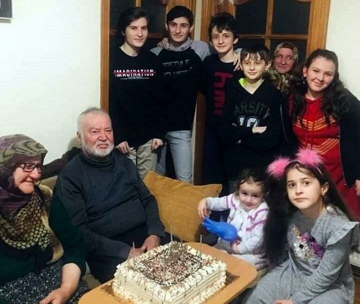 Her Gün Korona Hastası Karısına Çiçek Götürdü, Aynı Gün Korona Nedeniyle Hayatlarını Kaybettiler