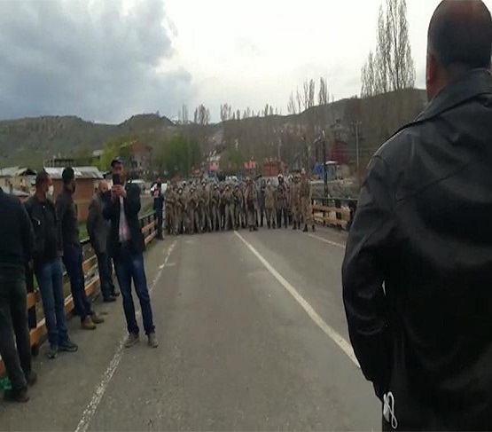 Jandarma Ve Köylüler Böyle Karşı Karşıya Geldi. 