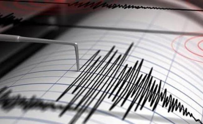 Son Dakika. Bir çok İlde hissedilen Büyük Şiddetli Korkutan Deprem