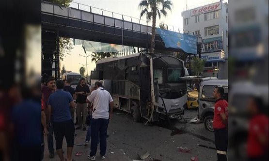 Son Dakika: Çevik Kuvvetin Geçişi Sırasında Bombalı Saldırı Düzenlendi