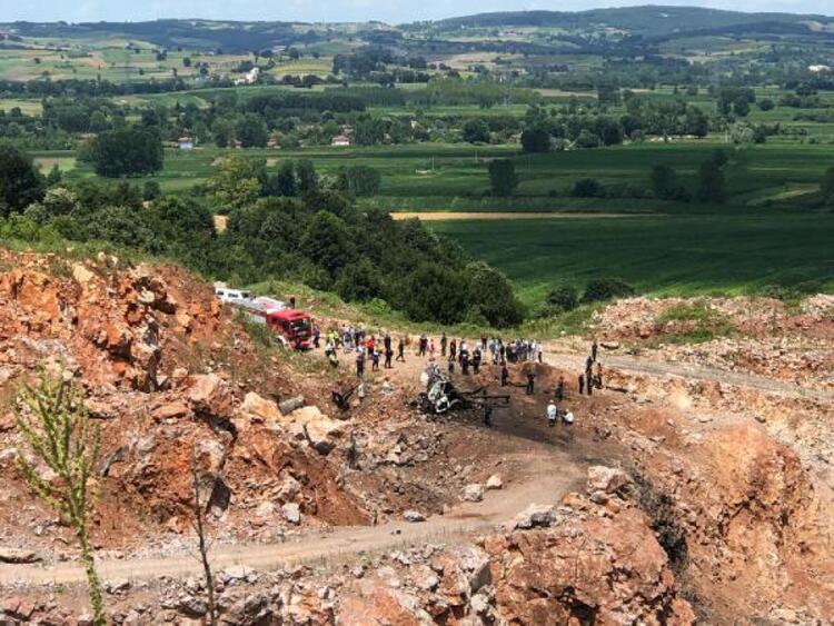 Son Dakika: Sakarya'da şiddetli bir patlama daha: Valilik duyurdu '3 şehidimiz ve yaralı vatandaşlarımız var