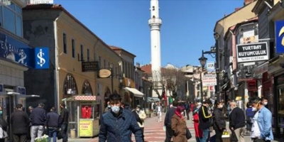 1 ilimizde, sokağa maskesiz çıkmak yasaklandı