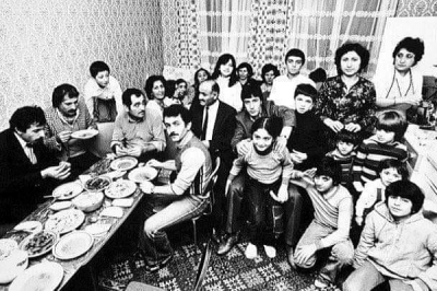 Almanya'da çalışan Mehmet’in 23 çocuğu olduğunun öğrenilmesi Almanya'da günün konusu oldu.