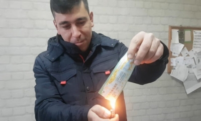 Asgari Ücretle Çalışan Mobilya İşçisi, Haram Diyerek İkramiye Çıkan Biletini Yaktı