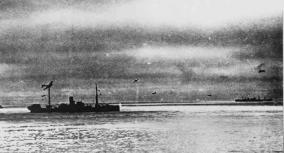 Asker olmak için yanıp tutuşuyordum.Süslü subay üniforması hayalleri kurmaktan başka bir şey düşünmezdim.