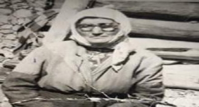 Babası öldükten sonra, biz karı koca çalışıyoruz seninle ilgilenemeyiz bahanesiyle seksen yaşındaki hasta annesini huzur evine yatıran oğlu çok seyrek de olsa onu ziyarete gidiyordu.