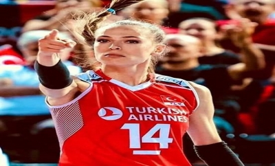  Başarınızı değil, şortunuzun boyunu konuşanlara ne söylemek istersiniz? Milli Takım Kaptanı Eda Erdem Dündar Cevap Veriyor! 