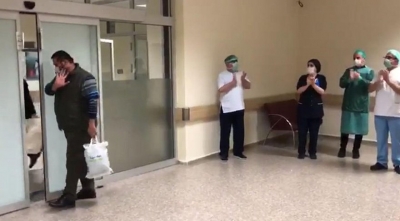  Biri 73, diğeri 54 yaşında İkisi de Taburcu Oldu Ve Böyle Uğurlandılar