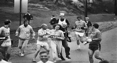 Bu fotoğraf, 1967 yılında Boston'da düzenlenen maraton sırasında çekilmiş bir kare. Hikayesi ise şöyle