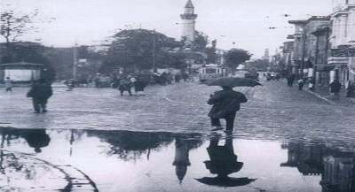 Cahit Sıtkı, küçükken yaramazlık yaptığı için babası tarafından pencereden aşağı sarkıtılmıştır.