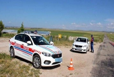 CEZA KESTİKLERİ ŞAHSIN KİM OLDUĞUNU ÖĞRENİNCE CEZAYI KENDİLERİ ÖDEDİ: 