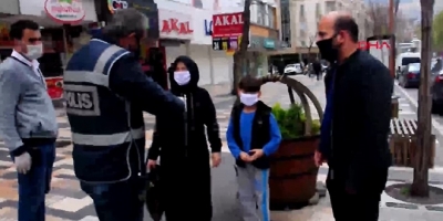 Çocuğunu Dışarı Çıkaran Babadan Şoke Eden Sözler