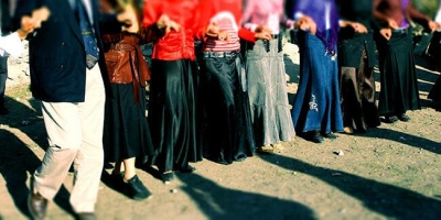 Corona Hastası Kadın 72 Saatte Tam 5 Düğüne Gitti. Söyledikleriyle Pes Dedirtti