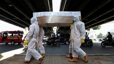 Dünya Şokta: Mutasyona uğramış Covid-19 tespit edildi