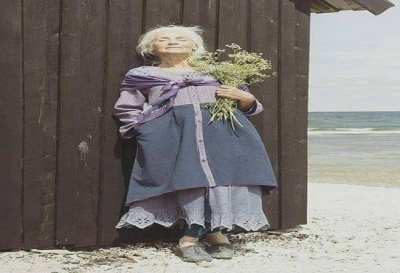 HARİKA BİR AŞK HİKAYESİ,BEN BİR SOLUKTA OKUDUMMM. 