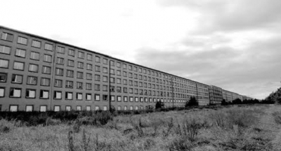 HİTLER NEDEN 4,5 KM UZUNLUĞUNDA BİR BİNA TASARLADI?