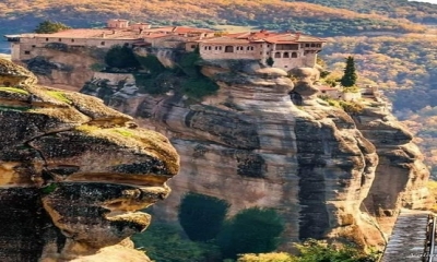 İNZİVAYA ÇEKİLEN KEŞİŞLERİN DOĞAYLA EL ELE VEREREK YARATTIĞI MUCİZE: METEORA