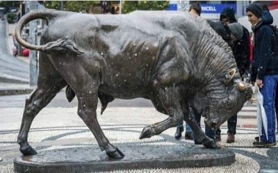 Kadıköy’ün Simgesi Olan “Boğa Heykelinin” Hikayesini Biliyor muydunuz?