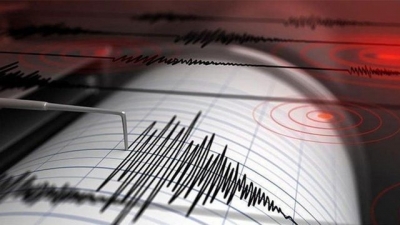 Kayseri'de korkutan deprem evler çatladı. Uykuda yakalandılar. Vatandaş sokağa döküldü 