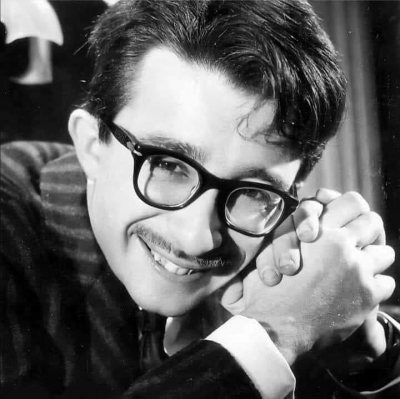 KENDİ KARTVİZİTİ İLE KENDİNE TORPİL YAPAN ADAM..