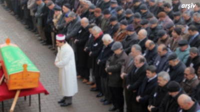 Köyde Toplu Cenaze Namazı Kıldılar, Vaka Sayısını Arttırdılar