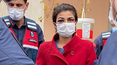 Melek İpek'le ilgili 