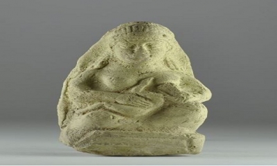 MEZOPOTAMYA'DA BİR ANNENİN ÇOCUĞUNU EMZİRMESİ