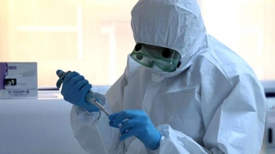 Pfizer BioNTech koronavirüs aşısı olan doktor öldü!