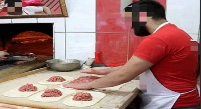 Pide ve lahmacun fırınım var. Öğlen oldu mu yüzlerce kişi kapıda sıradalar. 
