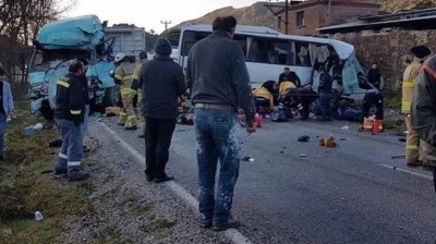 Son Dakika Korkunç Kaza. Çok Sayıda Ölü Ve Yaralı Var
