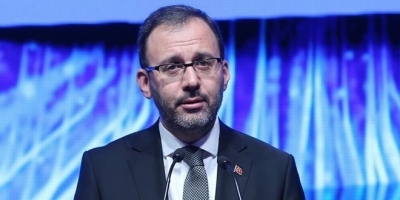 Son Dakika:Gençlik ve Spor Bakanı Tüm Ligler Ertelendi