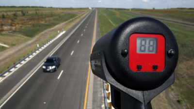 Sürücüler dikkat! Radarı görünce yavaşlamak yetmeyecek ! İşte yeni sistem