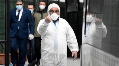 Tüm ikazlara rağmen iftar yemeğine gittiler ve çok sayıda kişide corona çıktı