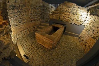 Üstüne basıp geçtiğimiz İstanbul..