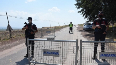 Vakalar hızlı bir şekilde artınca 400 kişilik mahalle karantinaya alındı! Muhtar kritik detayı açıkladı meğerse...