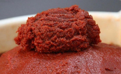 Yediği Domates Salçası Yüzünden Koronaya Yakalandı