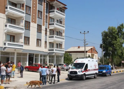 Yine Bir Kadın Cinayeti Daha: Çocukları Evdeyken Kanlı İnfaz Gerçekleşti