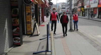Yolda Yürürken Sakın Bunu Yapmayın 3 Bin 180 TL Cezası Var